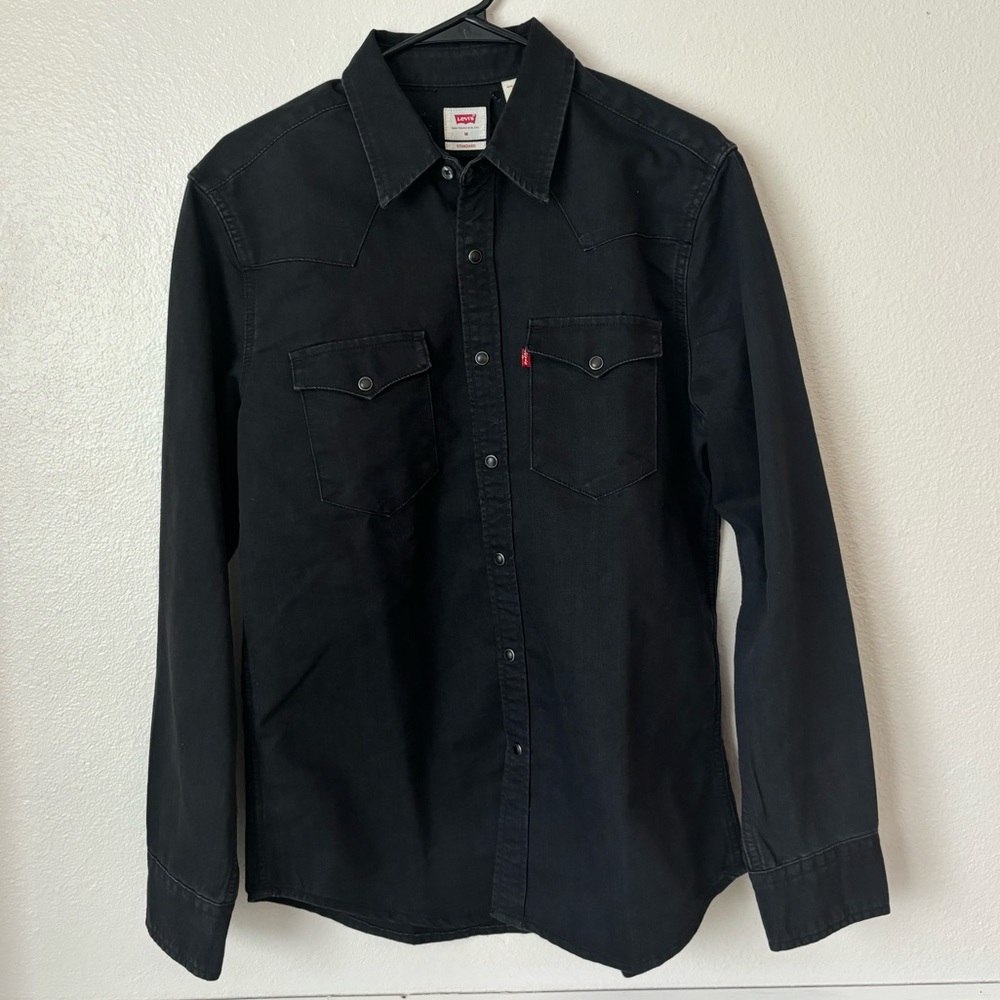 Levi’s button down NWT
